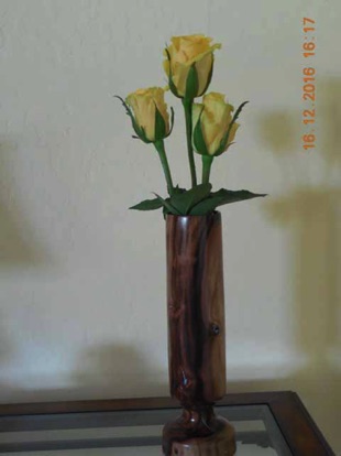 2016-1216 - Flower Vase made by Ron Hay